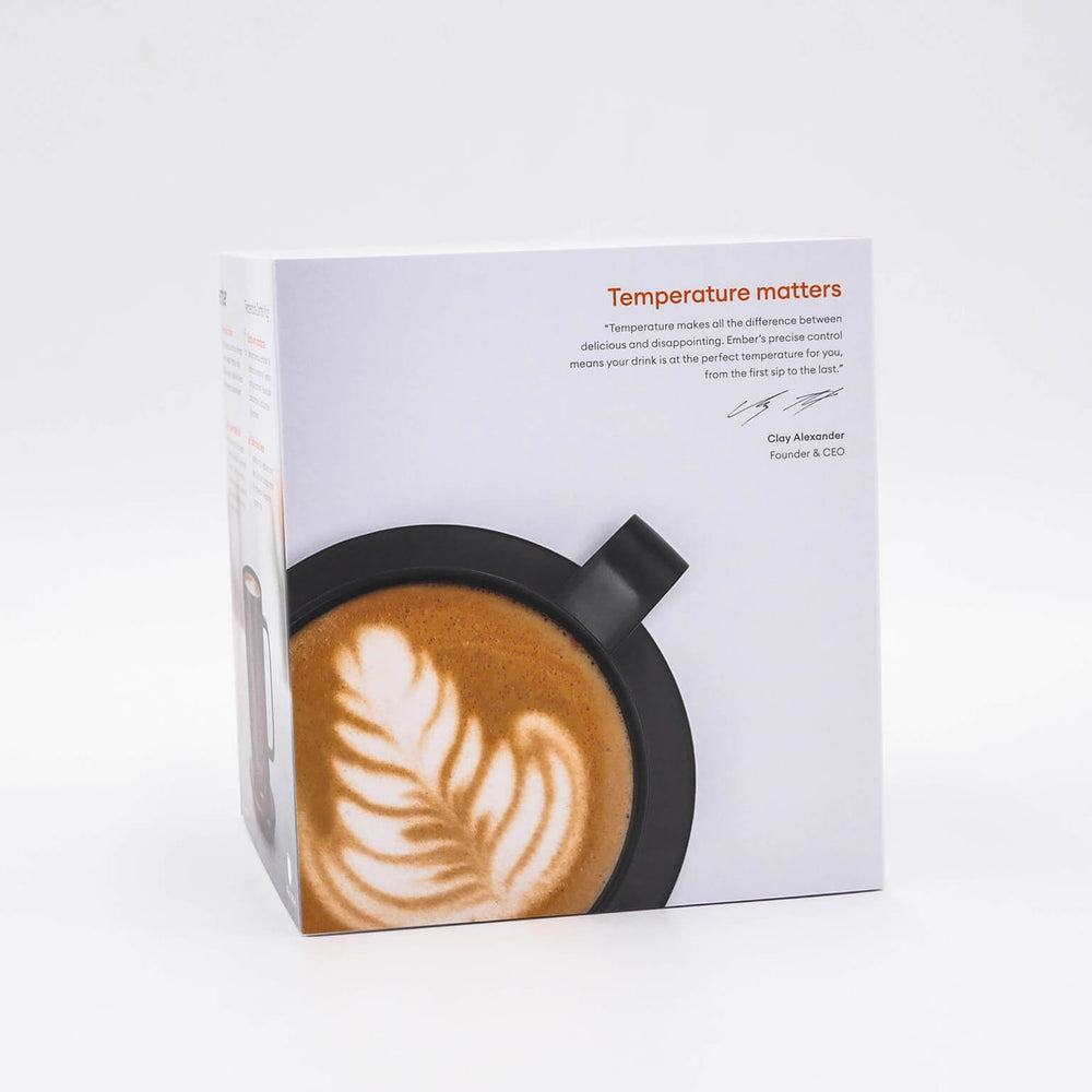 
                  
                    Lade das Bild in den Galerie-Viewer, Ember Mug Verpackung mit Bild von Milchschaum-Kaffeekunst
                  
                
